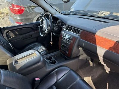 Used Front Left Seat Belt Front fits: 2010 Chevrolet Silverado 1500 pickup bucke Foto 1 de 4