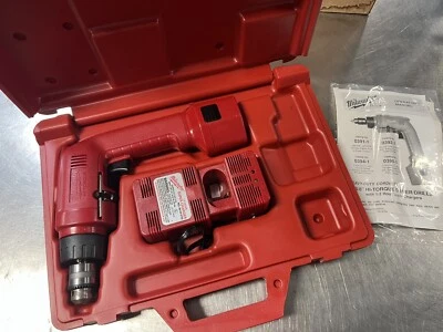 BATERÍA Y CARGADOR TALADRO ATORNILLADOR INALÁMBRICO MILWAUKEE 0394-1 9.6v NUEVO STOCK ANTIGUO EE. UU. Foto 1 de 4