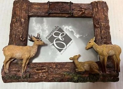 Marco de fotos rústico marca Mossy roble resina ciervo familia cabaña Foto 1 de 2