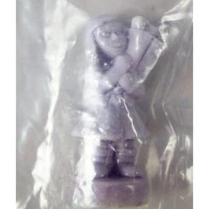 Wade Miniature Figurine Calendar Series May Flower Girl Red Rose Tea Premium NIP - Picture 1 of 2