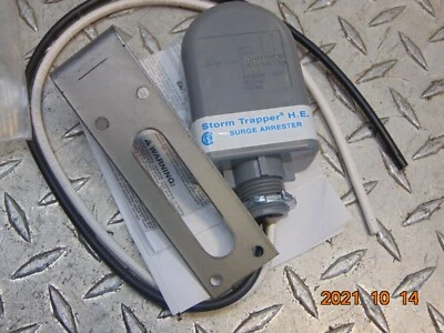 COOPER ASZH STORM TRAPPER SURGE ARRESTER with BRACKET - Image 1 of 2