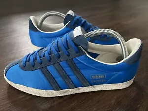 ADIDAS Gazelle OG Originals Men’s Nylon Terrace Trainers, Blue/White - Size 7 - Foto 1 di 13