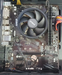 Carte mère Gigabyte GA-A320M-H avec AMD Ryzen 5 3400G 16 Go DDR4 - Photo 1/6