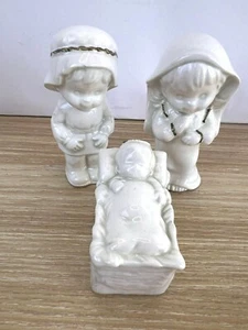 Vintage Ceramic Nativity Figurines Set Of 3 - Child Angel & Baby Jesus In White - Picture 1 of 7
