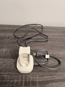 Microsoft Xbox 360 Quick-Charge Kit Official OEM Cradle/Station WHITE - Picture 1 of 3
