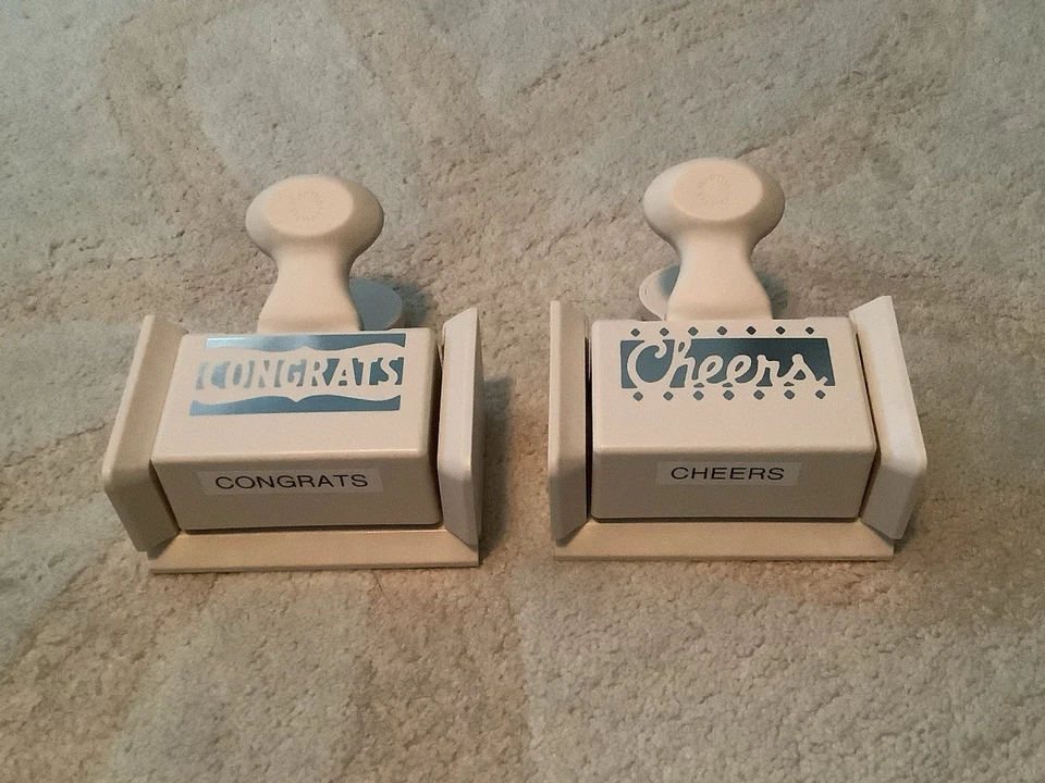 Punzón de papel de borde profundo Martha Stewart CHEERS And CONGRATS Foto 1 de 4