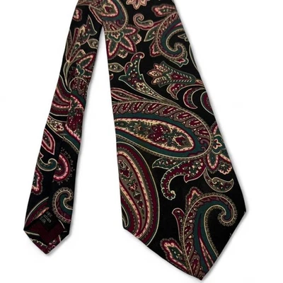 "Corbata de sarga de seda borgoña con estampado de cachemira Halston vintage de los años 90 56"" L EE. UU." Foto 1 de 4