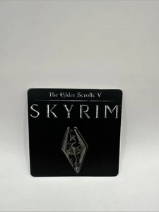 Skyrim The Elder Scrolls V Collectible Pin Logo 2016 Bioworld Exclusive - Picture 1 of 2