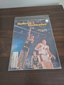 Sports Illustrated 24. Januar 1966 Iowa Hawkeyes Challenge In The Big Ten B/B!! - Bild 1 von 6