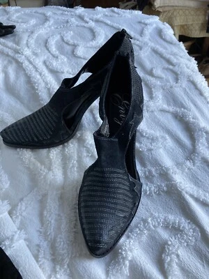 Botines de cuero negros para mujer nuevos sin caja tacones laterales abiertos talla 8,5 ENVY “Bees Knees” Foto 1 de 4