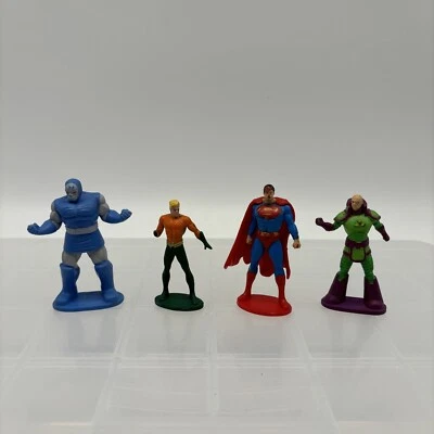 ¡Lote de cuatro (4) figuras de acción de colección de DC Comics de 3"! Foto 1 de 4