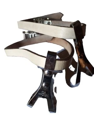 VIGORELLI_ Paire. Cale pied en acier et sangle de cuir pour pédale de vélo. NEUF - Photo 1/4