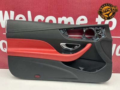 Mercedes E Coupé 2019-2023 - moldura del panel de la puerta interior delantera izquierda (negro/rojo) OEM Foto 1 de 4