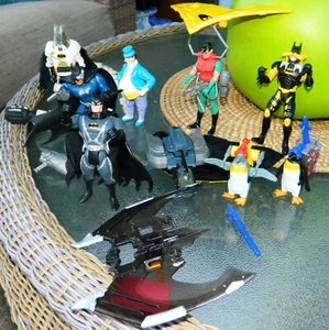 Gran LOTE de 8 figuras y accesorios de Batman & Robin & Penguin de principios de 1990 - Imagen 1 de 13