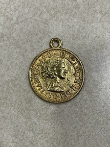 England Coin Necklace Pendant Jewelry Natural Patina English Coin Elizabeth II - Picture 1 of 2