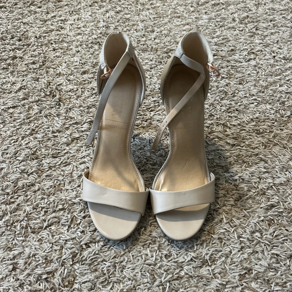 Lauren Conrad 米色记忆泡沫高跟鞋 - W9 — 第 1/4 张图片