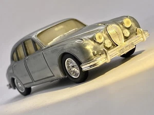 Corgi🔥Toys Jaguar Mark II - Zamack Ltd Ed 1:43 Precision Cast Classics - Picture 1 of 13