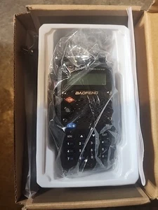 Baofeng TP5 8W VHF UHF FM Ham Radio Walkie Talkie Transceiver - Zdjęcie 1 z 5