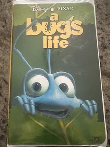 Disney’s Pixar “A Bugs Life” Movie (VHS, 1999) Rated G Video In Clamshell Case - Picture 1 of 2
