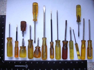 Bundle of 16x Vintage Screwdrivers, Yellow Handles. Stanley, Steadfast, etc. (W - Image 1 of 4