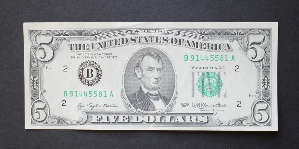 1977  $5 New York Federal Reserve Note/F-1974B/uncirculated/FREE SHIPPING! - Image 1 of 4