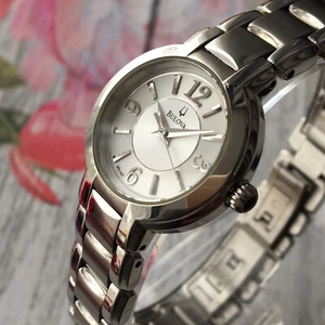 Bulova Uhr Damen silber Zifferblatt ganz Edelstahl 96L147 Quarz - Bild 1 von 7