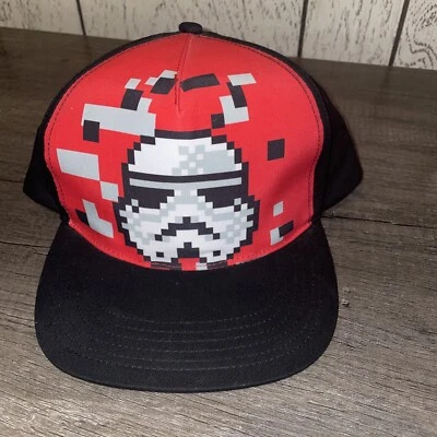 Gorra Star Wars Boys Storm Trooper Snap Back roja negra ajustable Foto 1 de 4