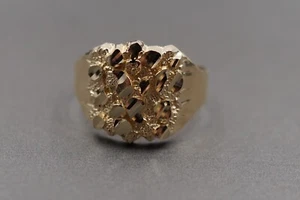 Anillo de banda de pepita cúpula de oro amarillo liso de 15,9 mm corte diamante de 10 K. Talla 10,75 - Imagen 1 de 8