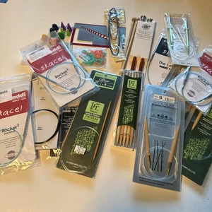Huge lot of knitting needles and supplies- Please See Photos!!!  20++ Pcs - Picture 1 of 17