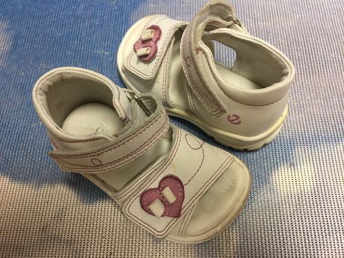 Ecco sandalo da bambino bianco in pelle con gancio e passante punta aperta taglia 20 bambino USA 5