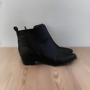 Marc Fisher Women’s Black Leather Pull On Ankle Boots Size 8 - Picture 1 of 8