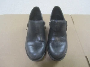 Born Shoes Womens 7M Black Leather Side Ankle Zip Slip On Casual 3'' Heel - Picture 1 of 12