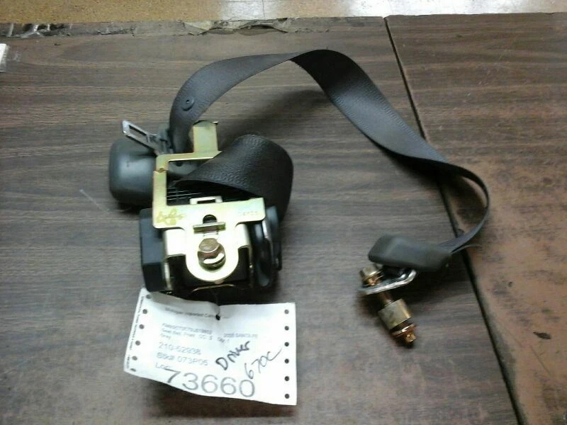 Seat Belt Front Bucket Seat Driver Retractor Fits 05-06 SANTA FE 77801 Foto 1 de 1