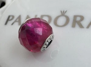 Auténtico Pandora ESENCIA Felicidad Dije #796076SRU - Imagen 1 de 4