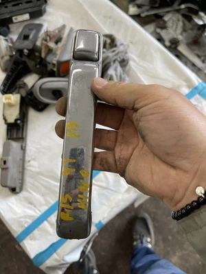 HINO FB FD FE DOOR HANDLE CHROME PASSENGER RIGHT SIDE RH - Image 1 of 3