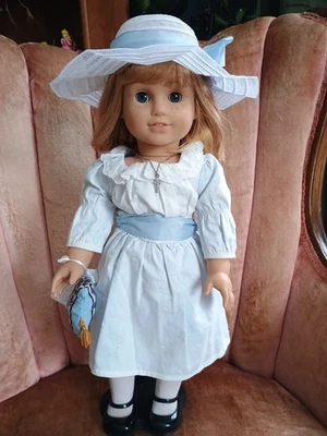 Muñeca American Girl 18" Nellie O'Malley con traje y accesorios Foto 1 de 4