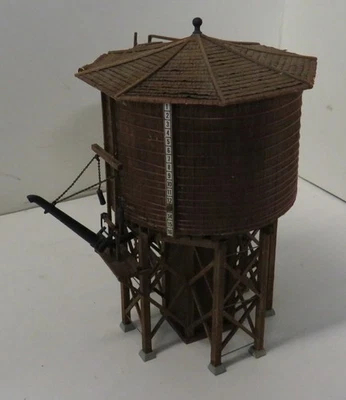 WATER TOWER. CAMPBELL, BUILT. WOOD. DETAILED. WEATHERED. EXCELLENT! HO - Image 1 of 4