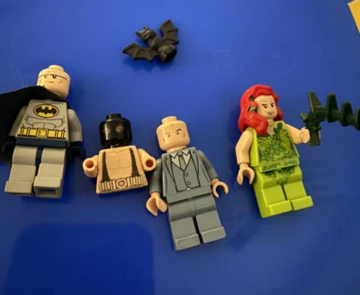 Lego 6860 Batman Minifigs And Minifig Parts - Image 1 of 4