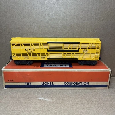 Lionel Trains 6356 Yellow New York Central Stock Car O postwar with original box - Image 1 of 4