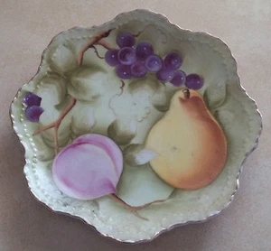 Antique Lefton China Hand Painted Plate Scalloped Peach Pear Grapes Wall Hanging - Picture 1 of 7