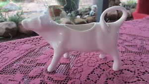 White Cow Milk Jug Creamer vgc 16 cms x 10 cms high x 6.5 cms Holds 150mls - Picture 1 of 7