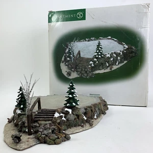 Dept 56 Craggy Cliff Platform 52794 accessori villaggio Natale vintage 1999 - Foto 1 di 24
