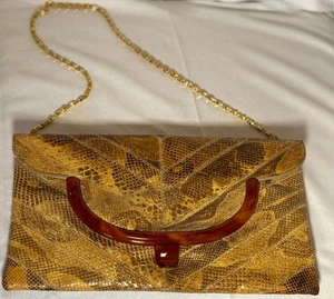 Vtg VARON Tan/Brown Snakeskin Envelope Clutch w Lucite Trim & Goldtone Chain - Picture 1 of 10