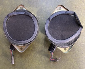 01 GMC Yukon Rear Pillar Speaker Pair Set Left Right - Picture 1 of 4