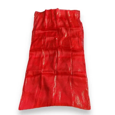 Bufanda de seda roja metálica oblonga 66" x 16" vintage años 90 Adrienne Vittadini nueva con etiquetas Foto 1 de 4