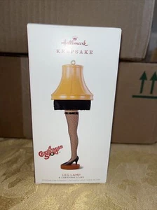 2018 Hallmark Andenken Ornament BEINLAMPE EINE WEIHNACHTSGESCHICHTE B25 - Bild 1 von 6