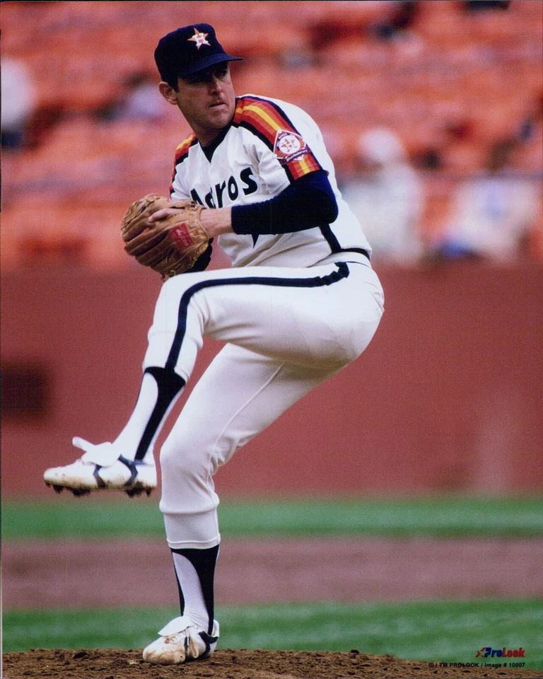 Nolan Ryan Houston Astros Unsigned 8x10 Glossy Photo MLB C - Image 1 of 1