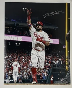 Kyle Schwarber signiertes offiziell lizenziertes 16x20 Foto Phila. Phillies PSA 111 - Bild 1 von 4