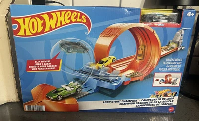 New Hot Wheels Loop Stunt Champion Track Set with Dual-Track Loop, Dual Launch - Image 1 of 3