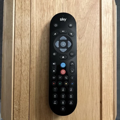 Sky EC202 Remote Control – Partial Working – For Parts/Repair - Image 1 of 4